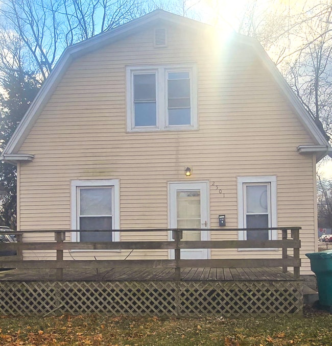 property at 2501 E Eldorado St