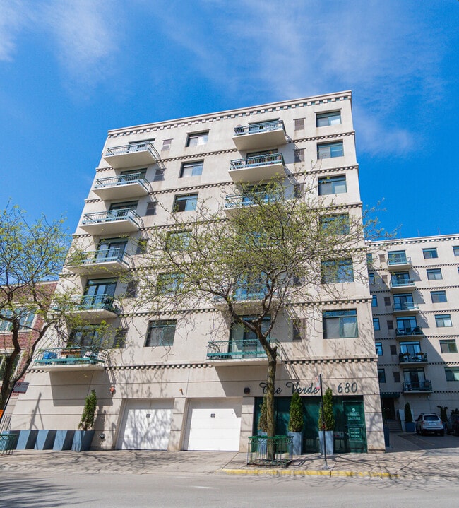 property at 680 N Green St