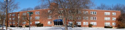 Eastbrook Towers & Stonebridge Apartments in East Hartford, CT - Building Photo - Building Photo