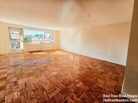 101 Monmouth St in Brookline, MA - Building Photo