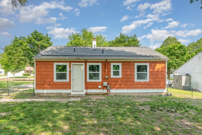 3711 Swede Ave in Midland, MI - Building Photo - Building Photo