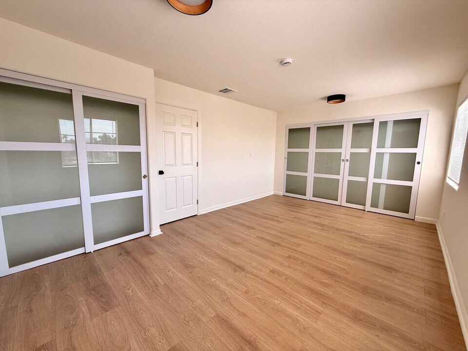 1027 Coronado Terrace in Los Angeles, CA - Building Photo
