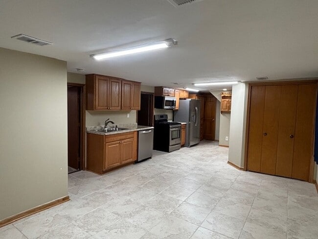 2235 Quebec Ave S in Minneapolis, MN - Building Photo - Building Photo