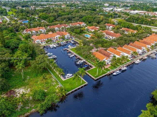 property at 2900 Hidden Harbour Ct