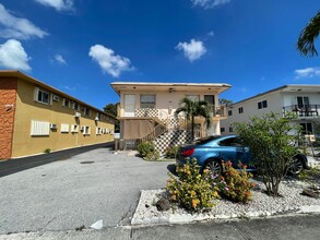 355 W 10th St in Hialeah, FL - Building Photo - Building Photo