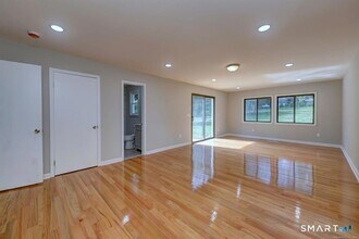 1145 Sherman Ave in Hamden, CT - Foto de edificio - Building Photo