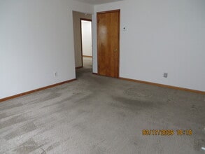 4222 Mellen Dr in Anderson, IN - Foto de edificio - Building Photo