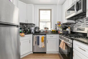 5 Wood St, Unit 7A in Cambridge, MA - Building Photo