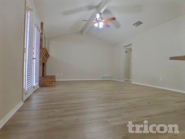 6212 Douglas Dr in Watauga, TX - Building Photo - Building Photo