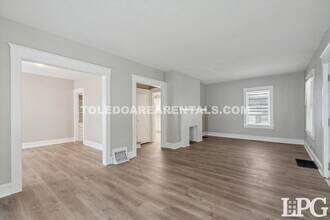 2907 Rockwood Pl in Toledo, OH - Building Photo - Building Photo