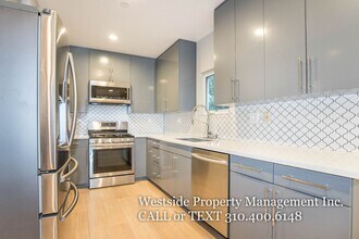 6548 La Mirada Ave in Los Angeles, CA - Building Photo - Building Photo