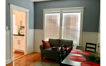 23 Kelly Rd, Unit 1 in Cambridge, MA - Building Photo - Building Photo
