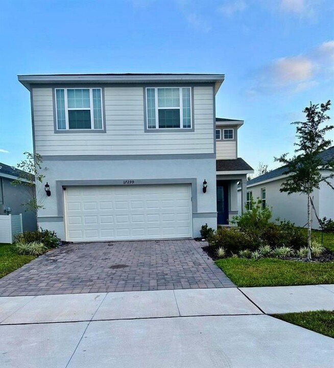 17299 Saw Palmetto Ave in Clermont, FL - Building Photo