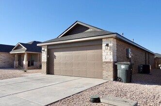 413 Graze St in Odessa, TX - Building Photo - Building Photo