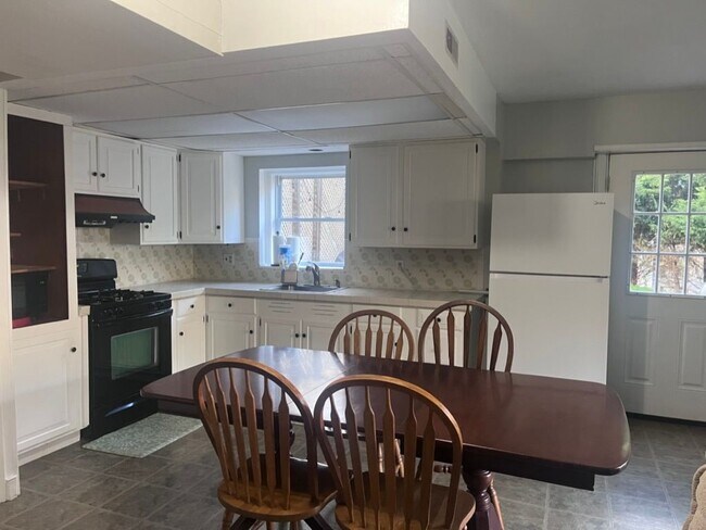 304 Pine Dr in Amissville, VA - Building Photo - Building Photo