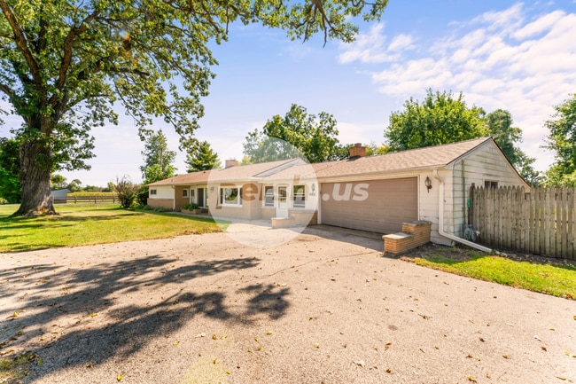 4501 E Kuhn Rd in Richmond, IL - Building Photo - Building Photo