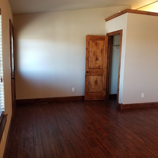 676 Middle Valley Dr in Rapid City, SD - Building Photo - Building Photo