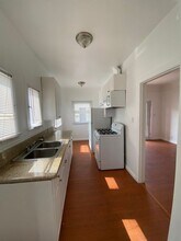 University Court in Los Angeles, CA - Building Photo - Building Photo