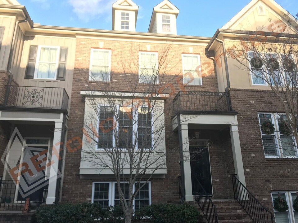 548 Old Mill Village Dr in Apex, NC - Building Photo
