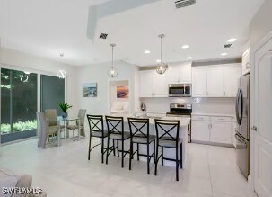 2343 Sheen Ln in Naples, FL - Building Photo