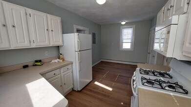 225 Florence St in Boston, MA - Foto de edificio - Building Photo