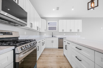 182 S 66th St in San Diego, CA - Building Photo - Building Photo