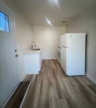 3630 W 60th St in Los Angeles, CA - Building Photo - Building Photo