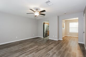 3148 Heritage Ln in Forest Hill, TX - Foto de edificio - Building Photo