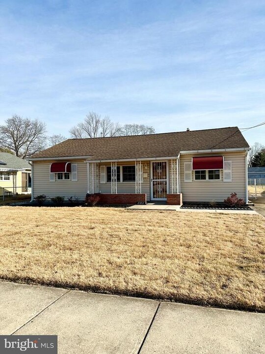 428 Walnut Ave in Gloucester City, NJ - Building Photo