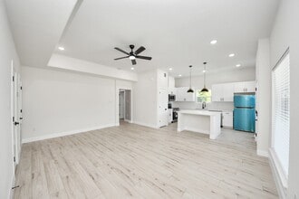 7815 Joy St in Houston, TX - Building Photo - Building Photo