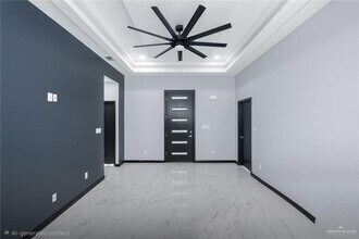 18 N 32nd St in McAllen, TX - Building Photo - Building Photo