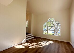 7476 Hanna St in Gilroy, CA - Building Photo - Building Photo