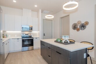 Zeta in Sacramento, CA - Foto de edificio - Interior Photo