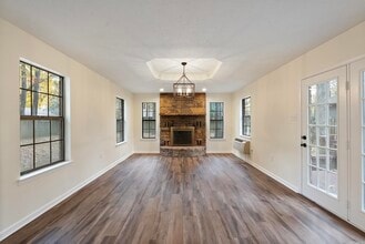 10 Woodbridge Dr in Conway, AR - Building Photo - Building Photo