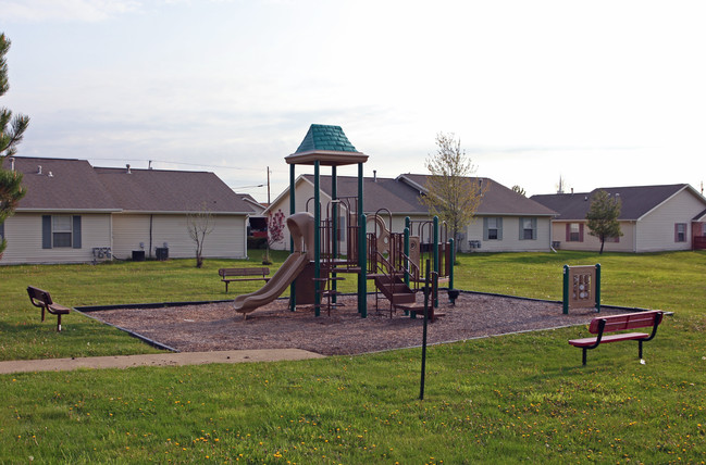 Landings at Walker Lake in Mansfield, OH - Building Photo - Building Photo