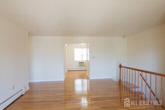 9 Koster Blvd in Edison, NJ - Building Photo - Building Photo