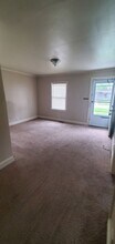 22217 Lange St in St. Clair Shores, MI - Building Photo - Building Photo