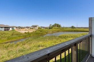 The Meadows on Graystone in Sioux Falls, SD - Building Photo - Building Photo