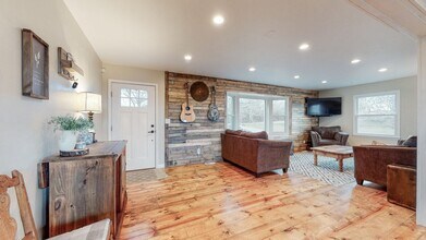 2615 Baugh Rd in Thompson's Station, TN - Building Photo - Building Photo