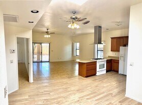 1340 E Allen Rd in Tucson, AZ - Building Photo