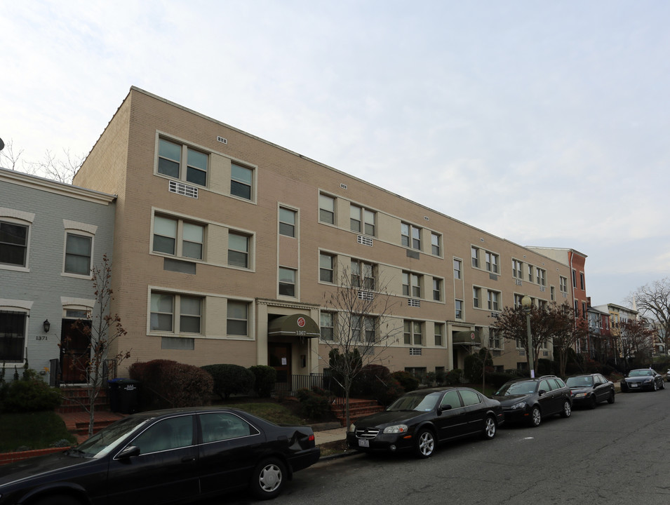 The Carlyle Condominium in Washington, DC - Building Photo