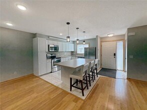 310 Ford Rd in Minneapolis, MN - Building Photo - Building Photo