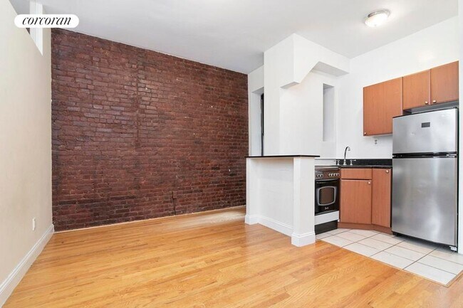 530 W 123rd St in New York, NY - Building Photo - Building Photo