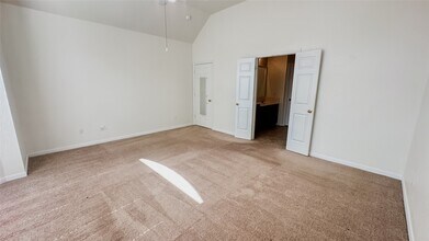 13433 Hidden Valley Dr in Montgomery, TX - Building Photo - Building Photo