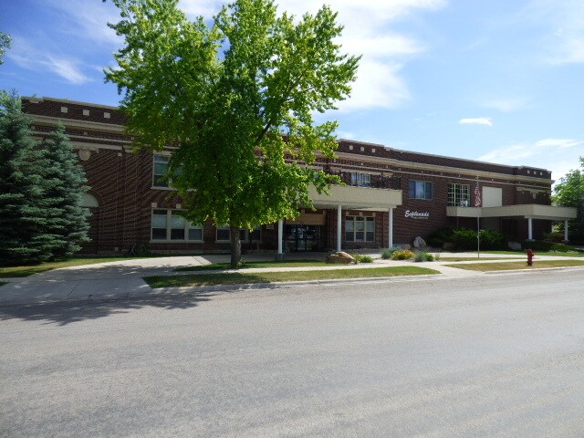 401 7th Ave S in Lewistown, MT - Building Photo