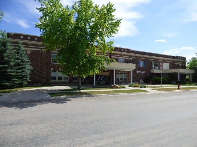 401 7th Ave S in Lewistown, MT - Foto de edificio