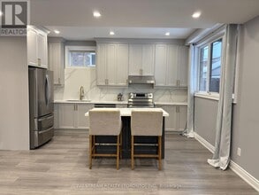 45 Hurst Ave in Vaughan, ON - Building Photo - Building Photo