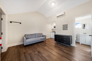 405 N Wildwood Blvd in Middle Township, NJ - Building Photo