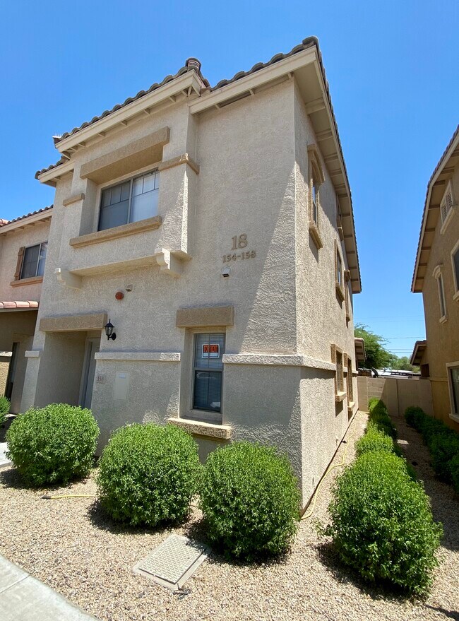 525 N Miller Rd Rentals in Scottsdale, AZ