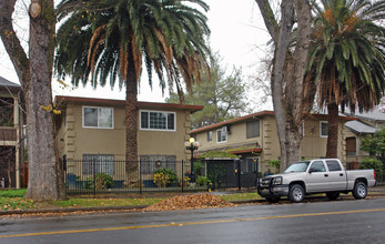 2519-2523 G St in Sacramento, CA - Building Photo - Building Photo